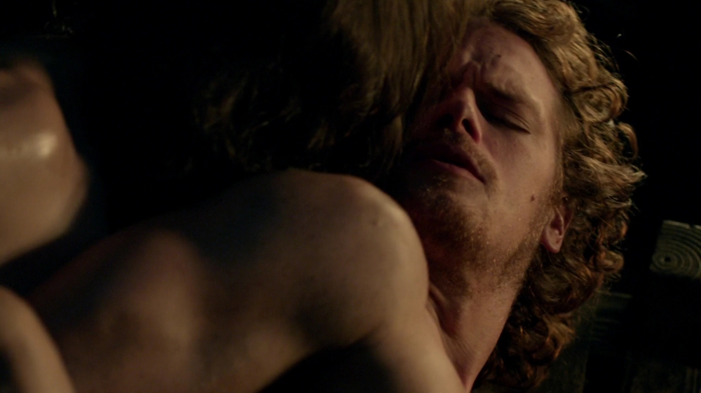 ¿Por qué 'Black Jack' Randall viola a Jamie Fraser? Outlander-s01e16-to-ransom-a-mans-soul-1080p-mkv_002708081